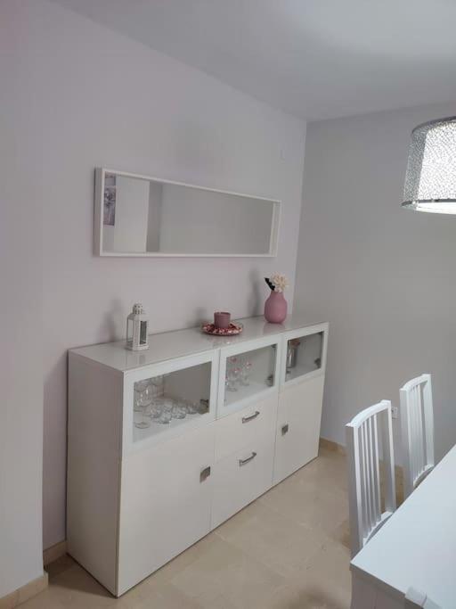 Sunny Guadalmina Apartment Marbella Bagian luar foto